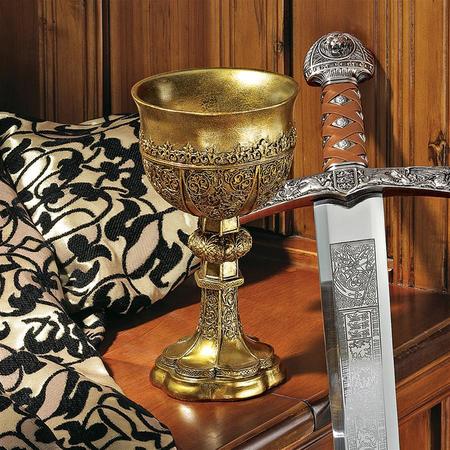 DESIGN TOSCANO King Arthur's Golden Chalice Gothic Sculpture CL6121